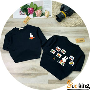 Áo thun cotton croptop in thỏ dễ thương cho bé gái. ize 9-14, tuong ứng bé 22-45kg </Br>
Vải thun cotton 4 chiều, hàng loại 1, co giản, thấm hút mồ hôi, </Br>
* form áo croptop vừa, rộng rãi, hình in 2 mặt sinh động, thỏi, gấu, vịt.. dễ thương cho bé gái, không bong tróc </Br>
* áo dễ kết hợp cùng quan, váy,,, cho bé đi học đi chơi </Br>
Bảng size tham khảo </Br>
form chuẩn rộng rãi, mẹ nào thích form dài rộng trừ hao 1 size thôi â
9: 22-26kg </Br>
10: 25-28kg </Br>
11: 29-32kg </Br>
12: 32-36kg </Br>
13: 36-40kg </Br>
14: 41-46kg </Br>
gia 120-130k tùy size