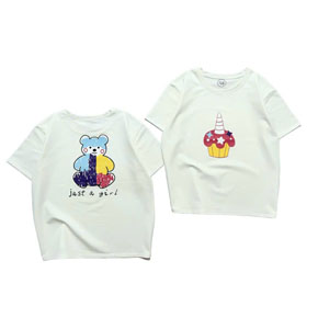 Áo thun cotton 4 chiều in 2 mặt  họa tiết bánh kem và gấu dễ thương cho bé gái. size 16-22 tương ứng bé 30-50kg </Br>
Chất liệu thun cotton 4 chiều mềm mại, co dãn tốt, thấm mồ hôi, hình in  2 mặt bánh kem và gấu dễ thương cho bé gái </br>
Áo màu trắng dễ kết hợp quần, váy, yếm jean kaki cho bé gái tung tăng thoải mái </br>
bảng size tham khảo </br>
16: 30-35kg </Br>
18: 34-39kg </br>
20: 40-45kg </Br>
22: 45-50kg