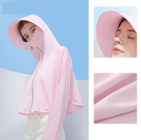 Áo khoác áo choàng chống nắng vải thông hơi mát mẻ phiên bản cho bé tuổi teen và người lớn. Freesize 45-65kg, chiều cao 1.4-1,6m </br>
Chất liệu vải thông hơi chống nắng, mềm mát, mặc nhẹ tênh, mặc là ghiền </br>
Thiết kế có mũ vành, dây kéo đến miệng thay cho khẩu trang, tay xỏ ngón bảo vệ bàn tay  </br>
From rộng, lửng ngang lưng, thoải mái và mát mẻ cho xuân hè, , bảo vệ làn da  </br>
2 màu xanh hồng </br>
