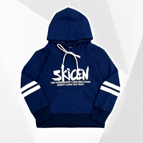 Áo thun Hoddie có nón kiểu dáng thể thao cho bé trai và gái tuổi teen. size 16-26. thích hợp từ 40-60kg </Br>
* Chất liệu thun cotton da cá 100% cotton, mềm mại, co dãn, dày vừa phải, mặc mát, bề mặt bên trong áo láng mịn, thích hợp mùa xuân hè thu, . Mình da cá chuyên dụng 1 lớp Sài gòn, không phải hàng nỉ, nỉ bông dày như mùa đông miền bắc </Br>
* From hoddie có nón rộng, có dây, in chữ và phối sọc thể thao, thích hợp cho các bé tuổi teen 10-20 tuổi, cả gia đình mặc cặp </Br>
* Kiểu dáng thể thao tay phối 2 sọc, có túi xin xò </BR>
Bảng size tham khảo :</Br>
16: 37-42kg </Br>
18: 42-46kg </Br>
20: 46-50kg </Br>
22: 50-54kg </Br>
24: 54-58kg </Br>
26: 57-62kg </Br>