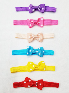 Băng đô nơ nhỏ  chấm bi cho bé sơ sinh dến  3 tuổi. chất liệu thun mềm , nơ nhỏ chấm bi xinh xắn cho bé gái