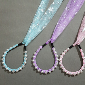 băng đô ( cài đầu) đính hạt làm 2 thắt bím dễ thương cho bé gái. Freesize bé gái 2-10 tuổi, món quà nhỏ băng đô cài đầu cho mẹ trổ tài thắt nơ, thắt bím,  làm điệu cho bé gái, 3 màu xanh hồng tím dễ dàng kết hợp với đầm công chúa, cho bé gái thành công chúa, cô  dâu... 