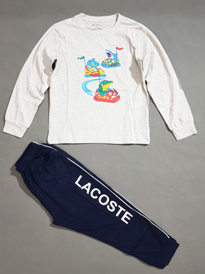 Bộ thun cotton tay dài cá sấu cá mập đua thuyên bé trai 25-42kg . size 8-12t, bé 25-42kg, form lớn, thích họp cho bé có chiều cao 1.2,-1,45m </Br>
* thun cotton 4 chiều mềm, mịn, thấm hút mồ hôi, co dãn tốt </Br>
* Hình họa tiết cá sấu cá mập mà các bé yêu thích </Br>
* áo tay dài, quàn dài có bo , cho bé giấc ngủ ngon, đi Đà Lạt, hay đi dạo ban đêm,,,, </BR>
size tham khảo :</Br>
8 : 25-29kg </Br>
9 : 29-32kg </Br>
10 : 32-35kg </Br>
11 35-38kg </Br>
12: 38-43kg