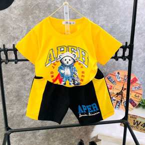 Bộ thun cotton 4 chiều chính phẩm mềm mát in gấu aper dễ thương. size 1-7 tương ứng bé 10-25kg  </Br>
chất liệu thun cotton 4 chiều mềm mại, thoáng mát, hình in cá mập chạy xe dễ thương cho bé trai nhỏ, đi hoc di chơi thoải mái năng động </Br>
bảng size tham khảo </Br>
2: 10-12kg </Br>
3:12-14kg </Br>
4:14-15kg </Br>
5; 15-17kg </Br>
6: 17-19kg </Br>
7: 19-21kg </Br>
8: 22-25kg </Br>
9: 24-27kg
gia 120