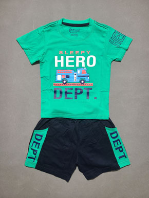 Bộ thun cotton 4 chiều chính phẩm mềm mát in xe cứu hỏa anh hùng. size 1-7 tương ứng bé 10-25kg  </Br>
chất liệu thun cotton 4 chiều mềm mại, thoáng mát, hình in xe cứu hỏa anh hùng dễ thương cho bé trai nhỏ, đi hoc di chơi thoải mái năng động </Br>
bảng size tham khảo </Br>
1: 10-12kg </Br>
2:12-14kg </Br>
3:14-15kg </Br>
4; 15-17kg </Br>
5: 17-19kg </Br>
6: 19-21kg </Br>
7: 22-25kg </Br>
gia 120-130