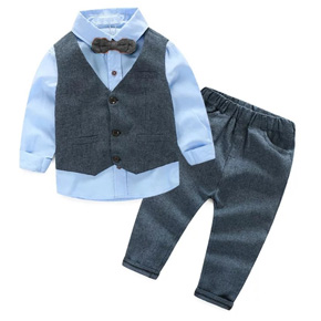 Bộ vest gile 4 món tay dài phong cách lịch lãm cho bé trai diện Noel và tết. size 3-10t, bé 11-28kg, set gồm áo sơ mi xanh tay dài, gile kaki co dãn nhẹ, quần kaki lưng thun co dãn thoải mái, kèm nơ 2 lớp cùng màu cho bé trai, hàng đẹp y hình, thích hợp cho dịp sinh nhật, lễ hội.Việt Nam. Chú ý áo sơ mi màu xanh biễn nhạt, áo gile và quần màu chuột ( màu sắc có thế chênh lệch đôi chút do góc chụp hình, máy chụp, màn hình..) </Br>
san phẩm còn size 3 bé 12-15kg
