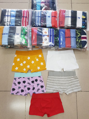 Hộp 5 quần sip đùi cotton mềm mại cho bé trai. size 2-3 đến 15-16 bé 11-55kg, chất liệu thun cotton mềm , Lốc quần sịp Next bé trai size 2/3t đến 15/16t, hàng made in Cambodia, hàng Next thì tuyệt đẹp! Chất thun co giãn cực tốt (95% cotton, 5% Elastane), lưng êm mềm , bé mặc thoải mái , lốc 5 cái 1 size 5 màu khác nhau, toàn màu đẹp. màu ngẫu nhiên theo set, chỉ chọn size không chọn màu 