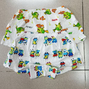 Quần sip cotton lạnh in heo peppa và cá nemo bé trai và gái. size S-5XL, bé 10-35kg vải thun cotton lạnh mềm mát, hình in hoạt hình dễ thương cho bé gái, av2 trai. Có thể mặc với đầm, hoac kết hợp áo thun ba lỗ mùa hè, hiệu leilei. </Br>
bảng size tham khảo </Br>
S; 10-13kg </Br>
M: 13-16kg </Br>
L: 16-20kg </Br>
XL_ 20-24kg </Br>
2XL : bé 22-26kg</Br>
3XL: bé 25-29kg </Br>
4Xl: bé 28-32kg </Br>
5XL: 32-35kg </Br>