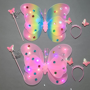 Bộ cánh bướm cầu vồng 2 lớp lấp lánh ánh đèn cho bé vui trung thu giáng sinh lễ hội. Bộ cánh bướm hàng 2 lớp, màu hồng và màu cầu vồng , lấp lánh ánh đèn, kèm theo vương miện và đũa phép cho bé gái </Br>
Món quà đáng yêu cho bé gái vui trung thu giáng sinh và lễ hội </Br>
Màu hồng và màu cầu vồng