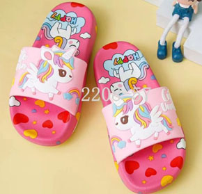Dép lê quai ngang hoạt hình pony unicorn hồng ngọt ngào cho bé gái. ize 26-35 cho bé 2-10 tuổi </Br>
Chất liệu nhựa đúc mềm, dẻo, có thể bẻ cong , chắc chắn mà vẫn nhẹ nhàng nâng niu bàn chân bé </Br>
Hình in sắc nét spiderman, elsa, pony, peppa, ... mà các bé yêu thích,  </Br>
Dép lê tiện lợi cho bé đi hoc, di biển đi chơi đi dâu cũng duoc ạ </Br>
Bảng size tham khảo </Br>
26: dép 16cm - lòng chân 15cm, </Br>
27: dép 16.5cm - lòng chân 15.5cm, </Br>
28: dép 17cm - lòng chân 16cm, </Br>
29: dép 17.5cm - lòng chân 16.5cm, </Br>
30: dép 18cm - lòng chân 17cm, </Br>
31: dép 19cm - lòng chân 18cm, </Br>
32 dép 19.5cm - lòng chân 18.5cm, </Br>
33: dép 20cm - lòng chân 19cm, </Br>
34: dép 20.5cm - lòng chân 19.5cm, </Br>
35 dép 21cm - lòng chân 20cm, </Br>