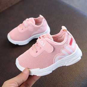 Giày thể thao hồng mềm và thoáng khí cho bé gái. size 28-33 bé 4- 8 tuổi, lưới hồng kiểu dáng thể thao mềm và thoáng khí cho bé gái, hàng nhập Quảng Châu