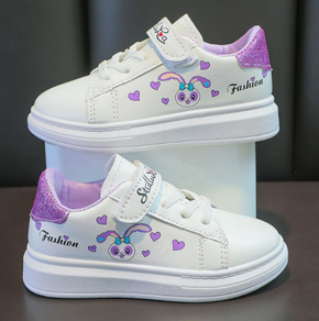 Giày thể thao da mềm thỏ tím stella nữ tính cho bé gái. size 31-36 cho bé 7-12 tuổi </br>
Chất liệu da Pu mềm, nhẹ, nâng niu bàn chân bé </br>
Kiểu thể thao nữ tính, in thỏ stella tím cho bé gái </br>
kết hợp đầm hay quần jean đều đẹp </br>
bảng size tham khảo </br>
31: lòng  chân 17-17.5cm </br>
32: lòng chân 17,5-18cm </br>
33: lòng chân 18-18,5cm </br>
34: lòng chân 18,5-19cm </br>
35 long chân 19-20cm </br>
36 Lòng chân 20-21cm