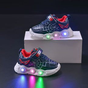Giày thể thao phối họa tiết người nhện spiderman chớp đèn sáng cho bé trai. size 26-30 tuong ứng 2-6 tuổi. size chuẩn </br>
Chất liêu da simili mờ  thông hơi cao cấp, tạo độ linh hoạt bền bỉ, dế cao su có khoang tăng khả năng đàn hồi và hấp thụ lực của đế giày, </Br>
 Họa tiết người nhện spiderman   kiểu dáng thể thao, , vừa thời trang vừa kết hợp thể thao, chạy bộ, du lịch, dã ngoại  </br>
Giày thích hop cho bé trai , kết hợp cùng quần ngắn hay dài jean đều sành điệu </br>
bảng size tham khảo, form giày chuẩn, nếu chan có bề ngang trừ hao thêm 1 size, thông số lòng chân đo bang thuoc dây từ gót chân dến ngón dài nhất </br>
25 giày 18cm chan 15-16cm </br>
26: giày 19cm lòng chân 17cm </Br>
27: giày 20cm lòng chân 17,5cm </Br>
28: giày 21cm lòng chân 18cm </Br>
29: giày 21.5cm lòng chân 18,5cm </Br>
30: giày 22cm lòng chan 19cm </bR>

