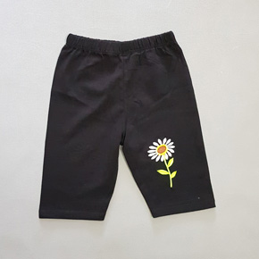 Quần legging lửng bé gái thêu hoa. size 1-10t, bé 8-25kg, thun cotton 4 chiều co dãn tốt, hình thêu họa tiết thêu hoa dễ thương cho bé gái, form quần lửng, Viêt Nam 
