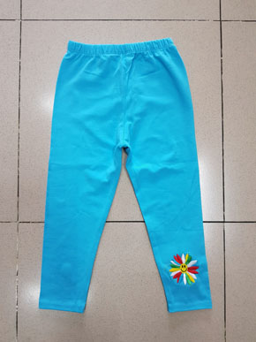 Quần legging dài bé gái thêu hoa cúc. size 1-10t,, bé 8-25kg, vải thun cotton 4 chiều mềm mại, co dản tốt, hình thêu hoa cúc dễ thương cho bé gái. , Việt Nam
