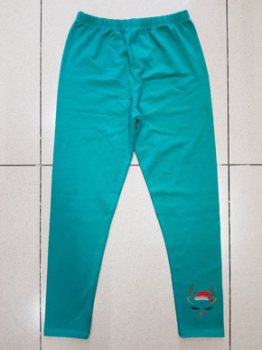 Quần legging bé gái thêu tuần lộc size đại. size 11-16t, bé 25-43kg, thun cotton 4 chiều mềm mại, co dản tốt, form quần dài đẹp, hình thêu chú tuần lộc dễ thương cho bé gái, Việt Nam </Br>
size 11,12,13 bé 25-32kg, giá 70k </BR>
size 14,15 bé 32-38 giá 75k </Br>
size 16 bé 38-42kg giá 80k </Br>