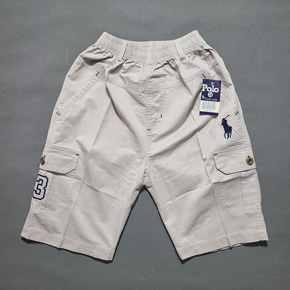 Quần lửng kaki 2 túi hộp thêu ngựa P.o.lo size đại cồ bé trai. size 18-26, tương ứng bé 46-60kg, </Br>
Vải kaki cotton mềm, co dan nhẹ, 2 túi hộp thêu ngựa cá tính cho bé trai lớn </Br>
bảng size tham khảo </Br>
18: 45-48kg </Br>
20: 48-52kg </Br>
22: 52-55kg </Br>
24: 55-58kg </Br>
26: 58-63kg