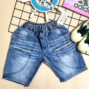 Quần lửng jean cotton size đại cho bé trai đi chơi. size 23-28 cho bé 24-40kg, chất liệu jean cotton mềm, nhẹ, lưng thun thoải mái cho bé trai đi hoc di chơi </Br>
Bảng size tham khảo </Br>
23: 23-26kg </Br>
24: 25-28kg </Br>
25: 28-31kg </Br>
26: 31-34kg </Br>
27: 34-37kg </Br>
28: 37-40kg