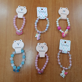 Vòng đeo tay hạt nhựa lấp lánh nhiều màu elsa, kitty pony tiên cá cho bé gái. freesize bé 2-10t , kết hạt nhựa lấp lánhhình hoạt hình công chúa  elsa, tiên cá, kitty,.pony chodễ thương bé gái, có 6 màu kitty, unicorn, tiên cá, els xanh, elsa hồng, ngựa unicorn bay