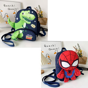 Balo đi học hoạt hình người nhện spiderman 3d siêu ngầu cho bé trai. Comback school !  Bé trở lại trường trong niềm vui phấn khởi với bộ đồng phục mới, quần áo giày dép mới và 1 người bạn đồng hành không thể thiếu " chiếc balo mới" </Br>
**chất liệu vải simili  dày dặn không thấm nước, phối hình 3d người nhên spiderman siêu cute...mà các bé yêu thích,</BR>
 **Kích thước 26*12*10 cm thích hợp cho bé mẫu giáo  nhỏ (1-4 tuổi),  </Br>
*** Hình in mà các bé yêu thích. Thiết kế 1 ngăn ngoài,   2 ngăn trong rộng rãi, tiện lợi cho bé. có ngan ngoài đựng nước sữa,  Hàng nhâp Quảng Châu mẫu mã chắc chắn y hình </br>

