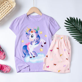Bộ thun cotton mềm mát in ngựa pony tím dễ thương. size 4-14y tương ứng bé 22-45kg </Br>
* vải thun cotton co dãn, mềm mại thoáng mát, thấm mồ hôi . quần short túi thật </Br>
* hình in công nghệ 3d mới không bong tróc, họa tiết mcikey, pony ... mà bé yêu thích </Br>
Bảng size tham khảo </Br>
4( XS): 22-25kg </Br>
5-6(S): 25-30kg </Br>
7-8(M): 30-35kg </Br>
10-12(L): 35-40kg </Br>
14(XL): 40-45kg