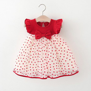 Đầm voan mềm mại trái tim màu đỏ cho bé gái nhỏ sơ sinh 6-12kg diện noel tết. Một chiếc đầm nhí xinh xắn đáng yêu cho con gái nhỏ diện đầy tháng, thôi nôi, lễ tết. hàng xưởng Quang Châu 100% như hình </br>
Chất liệu thân trên thun cotton mềm mại, nơ dỏ, tùng xòe 2 lớp chấm trái tim vừa xinh vừa nổi bật cho bé gái </br>
Kích thước váy </br>
size 6; chiều dài 40cm </br>
size 8; chiều dài 42cm </br>
size 10; chiều dài 44-45cm </br>
size 12; chiều dài 45-46cm </br> </br>
bảng size tham khảo </br>
size 6: bé 6-9 tháng, 7-9kg cao 65-70cm </br>
size 8: bé 9-12 tháng, 8-10kg cao 70-75cm </br>
size 10: bé 10-15 tháng, 9-11kg cao 75-78cm </br>
size 12: bé 12-18  tháng, 11-13kg cao 78-82cm </br>
