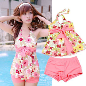 Bộ đồ bơi che bụng hoa mùa hè cho nữ từ 45-58kg. size M L, XL thích hop cho các bạn teen hoặc nữ từ 45-58kg, set gồm áo bơi liền cột dây, có mút đệm ngực, kèm quần bơi,</Br>
Kiểu dáng áo che bụng, in hoa , vừa dễ thương đi biển di bơi, chụp hình </Br>
bảng size tham khảo </Br>
M: 45-50kg </Br>
L: 50-54kg </Br>
XL: 54-58kg