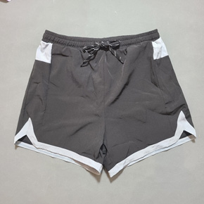 Quần bơi quần đi biển 2 lớp cho nam 65-80kg. QUẦN BƠI 2 LỚP 1, 1 lớp vải lót cotton mềm ôm co dãn, lớp ngoài vải không thấm nước </Br> cho nam đi biển đi bơi, chạy bộ </Br>
bảng size tham khảo </BR>
2XL: 65-70kg </Br>
3XL: 70-75kg </BR>
4XL: 75-80kg