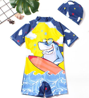Đồ bơi liền thân kèm nón cá mập lướt sóng dễ thương cho bé trai. size M-3XL cho bé trai 10-29kg </br>
Chất liệu thun polyester dày vừa phải, vải đẹp, co dãn tốt, chống thấm nước </br>
Hình in sắc nét, họa tiết cá mập lướt sóng dễ thương cho bé trai, kiểu dáng liền thân có lót đáy vừa kín đáo vừa tiện lợi, bé đi biển đi bơi đều dẹp </br>
set kèm nón cho bé trai </br>
bảng size tham khảo </br>
M: 10-13kg </br>
L: 12-15kg </br>
XL: 16-20kg </br>
2XL: 20-24kg </br>
3XL:25-28kg </Br>
4XL 28-32kg