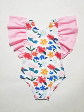 Đồ bơi liền thân bikini hoa mùa hè tay bèo dễ thương cho bé gái nhỏ. size S, M, L cho bé 10-17kg, </br>
Chất liệu thun polyester co dãn , mềm mại, không thấm nước, kiểu dáng hoa mùa hè, tay bèo , hở lưng cho bé gái nhỏ </br>
bảng size tham khảo </br>
S: 10-13kg </br>
M: 12-15kg </br>
L: 14-17kg