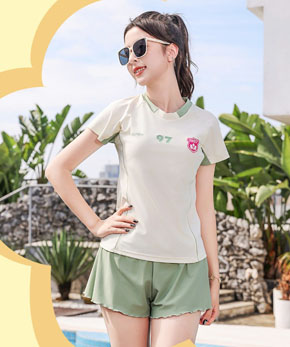 Bộ đồ bơi quảng châu cao cấp quần váy nữ tính cho nữ và các bạn gái teen 38-60kg. size 150-170, tuong ứng 38-60kg, cho mẹ và bé teen mặc cặp </br>
****Chất liệu đồ bơi chuẩn xịn, polyester cao cấp, mềm nhẹ, co dãn cực mạnh, chống nắng chống thấm nước, lên form tạo dáng đẹp </br>
**** Kiểu dáng thể thao mà nữ tính, áo phối cổ, in số logo , màu xanh tươi sáng lạ mắt </br>
**** Áo 2 lớp kín cổ, có lót, có mút tháo rời, quần giả váy xòe 2 lớp kín đáo </br>
****Đi biển đi bơi dều dẹp, tự tin và năng động </br>
*** hàng chuẩn loại 1 , chính hãng, bao giống hinh mẩu,</br>
Bảng size tham khảo </br>
150: 38-42kg </Br>
160: 43-48kg </br>
165: 49-54kg </br>
170: 55-60kg
