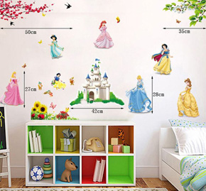 Giấy dán tường hoạt hình công chúa Disney. * Decal dán tường giúp không gian của bạn thêm phần sinh động và ngộ nghĩnh </Br>
* Phù hợp với nhiều không gian như phòng khách, phòng ngủ, phòng trẻ em,...</Br>
* Hình ảnh ngộ nghĩnh, đáng yêu mang đến không gian thật sinh động và tươi tắn cho tổ ấm của bạn.</Br>
Sản phẩm không bị phai màu, dễ dàng lau chìu
Kích cỡ : 60*90cm