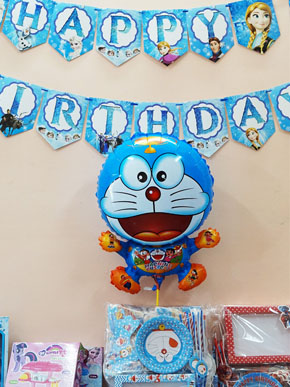 Bong bóng kiếng Doraemon. Bong bóng kiếng Doraemon cho bé chơi hoặc trang trí sinh nhật theo chủ đề bé yêu thích. Siêu bền.